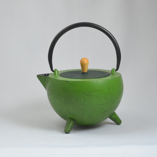 Pop 1,0 Cast Iron teapot